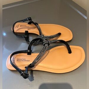 Time And Tru Flat Sandal with Memory Foam Woman’s Size 7